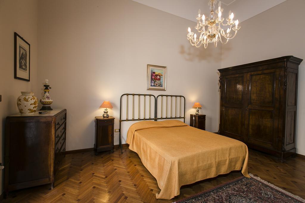 La Casa Della Zia Armenia Hotel Марсала Стая снимка