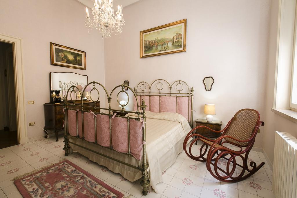 La Casa Della Zia Armenia Hotel Марсала Стая снимка